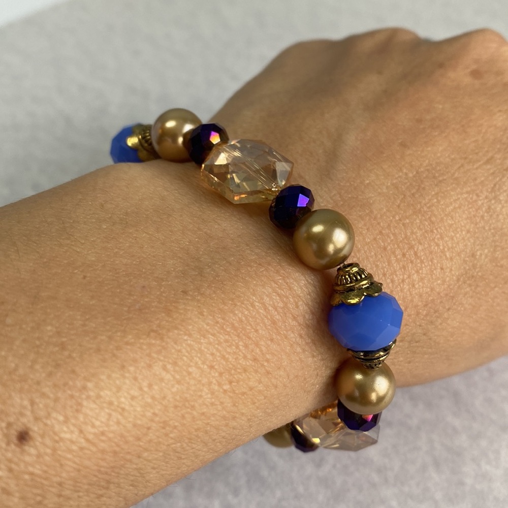 Periwinkle Champagne glass pearl faceted beaded bracelet - Picture 5 of 5